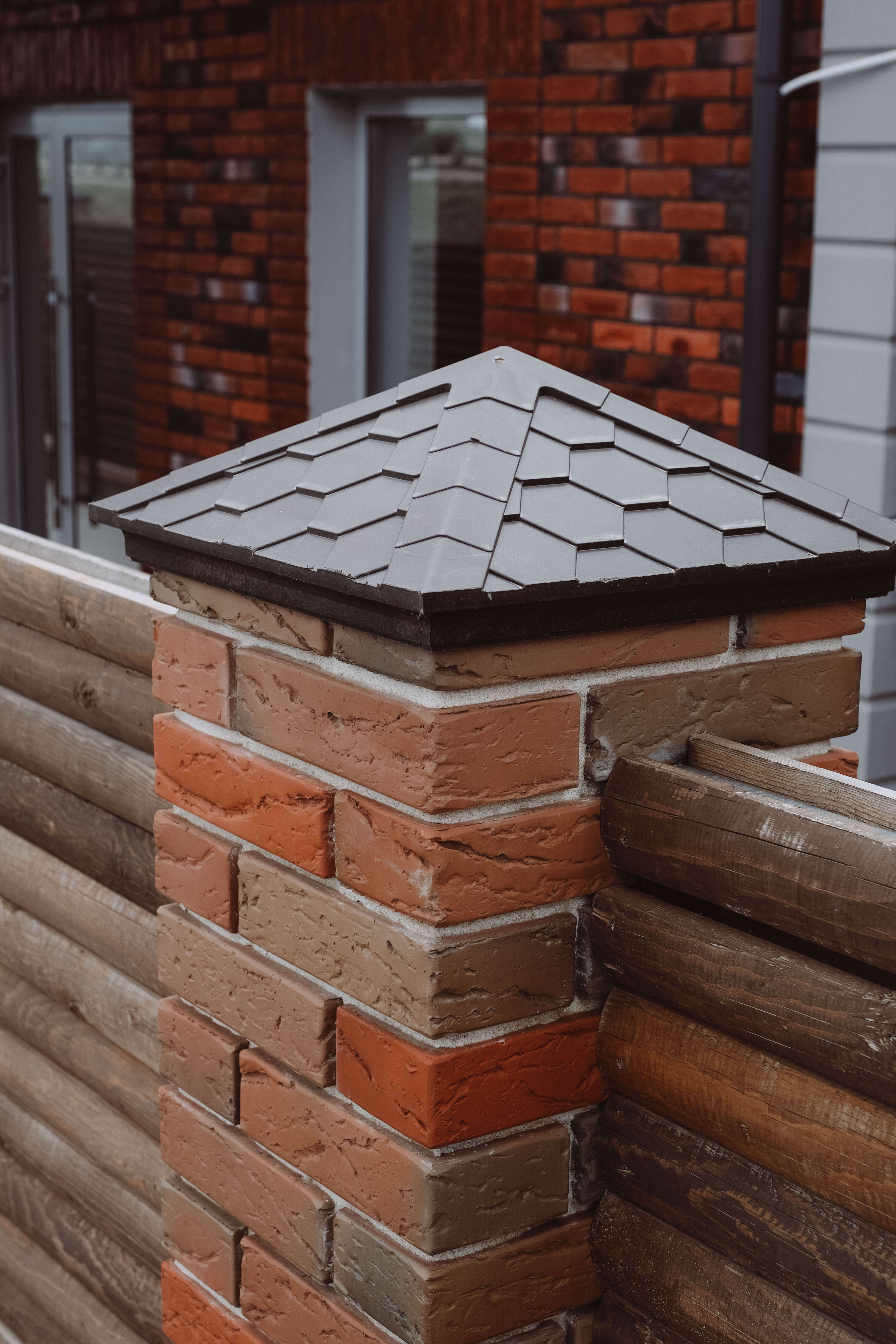 Колпак Zking Эверест Коричневый на столб 1.5х1.5 кирпича (390х390мм) в Севастополе фото